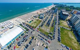 Summerland Mamaia
